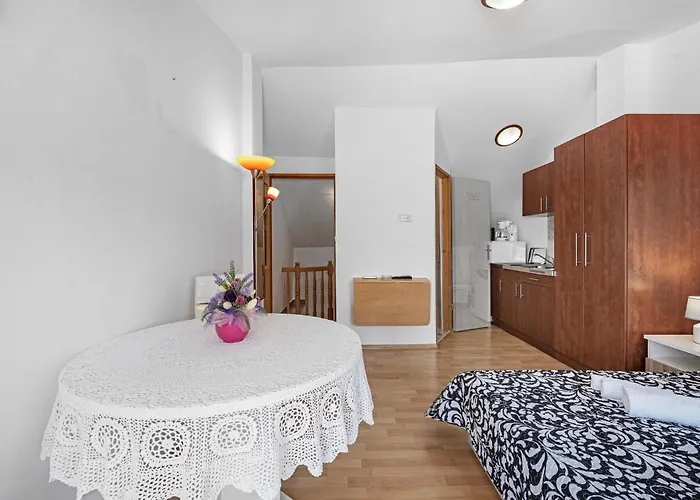 Stunning In Appartement Vodice